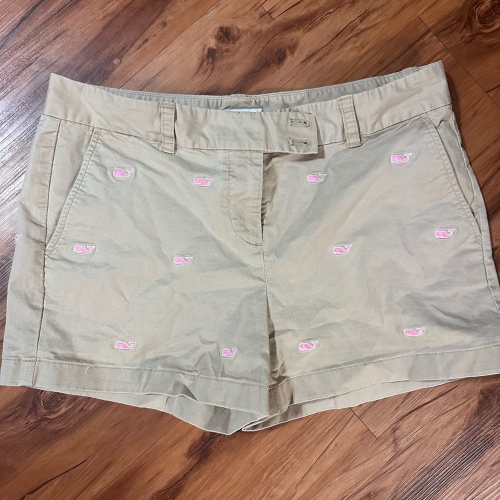 Vineyard Vines Women's Shorts in Tan with Pink Embroidery
